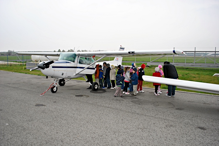 Przedszkolaki w Szkole Latania FLY Polska