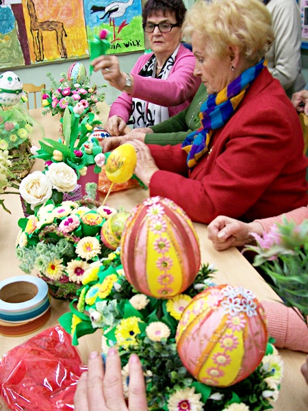 Seniorzy w oczekiwaniu na wiosnę i święta. Co przygotowali?