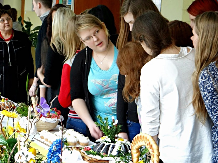 Tradycje wielkanocne 2014 w ZSCKR w Rzemieniu