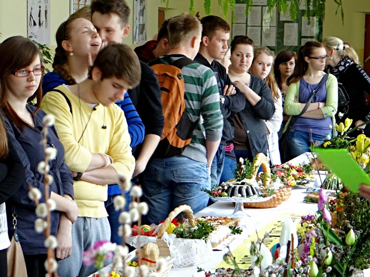 Tradycje wielkanocne 2014 w ZSCKR w Rzemieniu