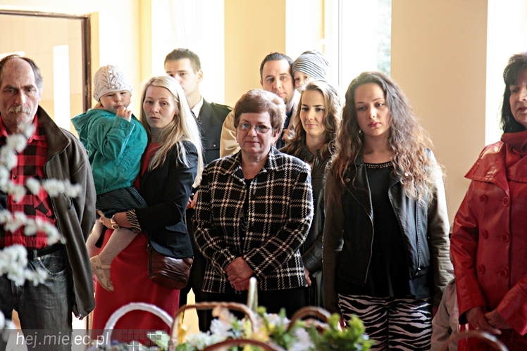 W Wielką Sobotę Kościół błogosławi pokarmy na stół wielkanocny