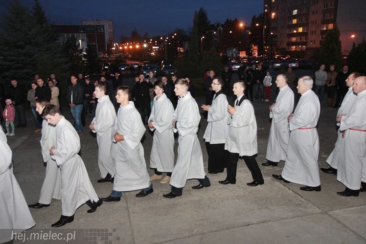 Jezus Chrystys Zmartwychwstał. Ogłosiły to kościelne dzwony w sobotnią noc