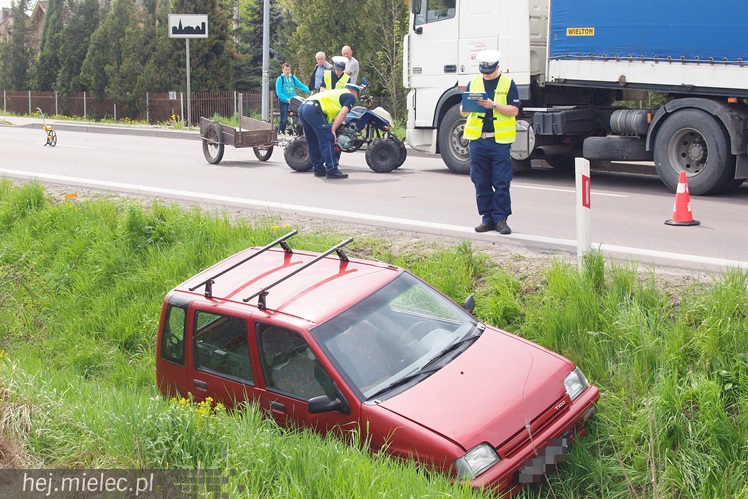 Zderzenie z udziałem quada na drodze z Mielca w kierunku Chorzelowa