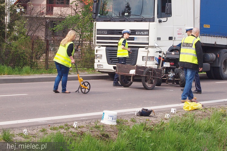 Zderzenie z udziałem quada na drodze z Mielca w kierunku Chorzelowa