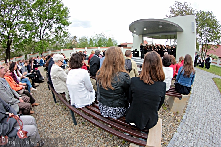 Koncert nad Wisłoką: ?Nasz święty - młodzi Janowi Pawłowi II?