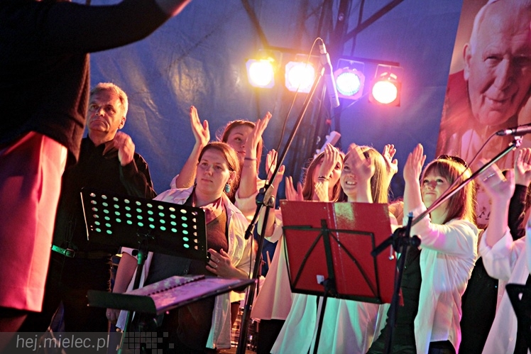 Koncert kanonizacyjny Jana Pawła II w Przecławiu