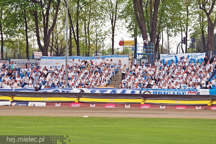 Stal Rzeszów pokonała Stal Mielec 2:0 w meczu II ligi piłkarskiej