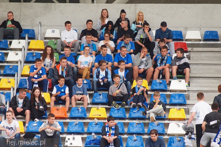 Stal Rzeszów pokonała Stal Mielec 2:0 w meczu II ligi piłkarskiej