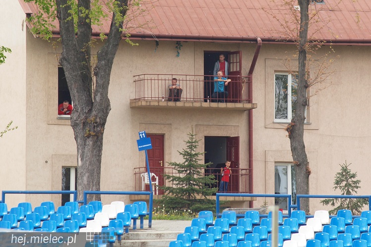 Stal Rzeszów pokonała Stal Mielec 2:0 w meczu II ligi piłkarskiej