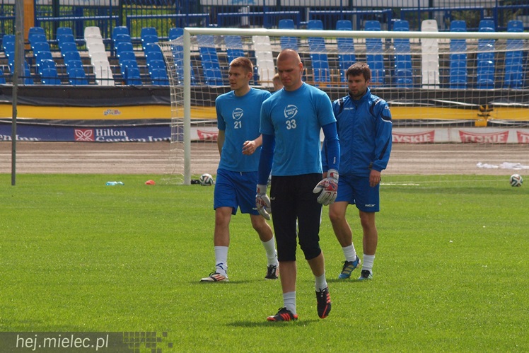 Stal Rzeszów pokonała Stal Mielec 2:0 w meczu II ligi piłkarskiej
