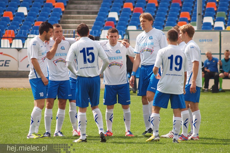 Stal Rzeszów pokonała Stal Mielec 2:0 w meczu II ligi piłkarskiej
