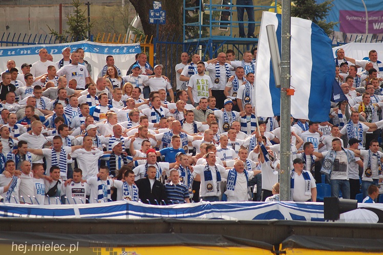 Stal Rzeszów pokonała Stal Mielec 2:0 w meczu II ligi piłkarskiej