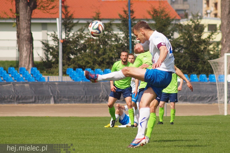 Stal Rzeszów pokonała Stal Mielec 2:0 w meczu II ligi piłkarskiej