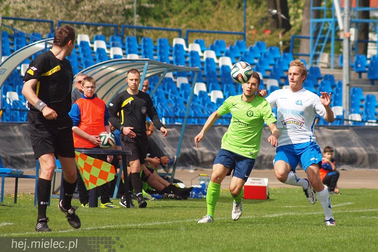 Stal Rzeszów pokonała Stal Mielec 2:0 w meczu II ligi piłkarskiej