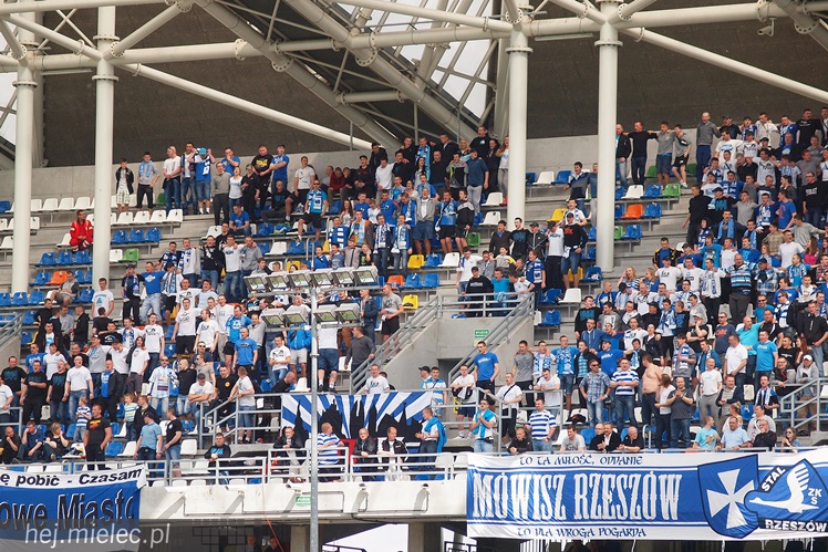 Stal Rzeszów pokonała Stal Mielec 2:0 w meczu II ligi piłkarskiej