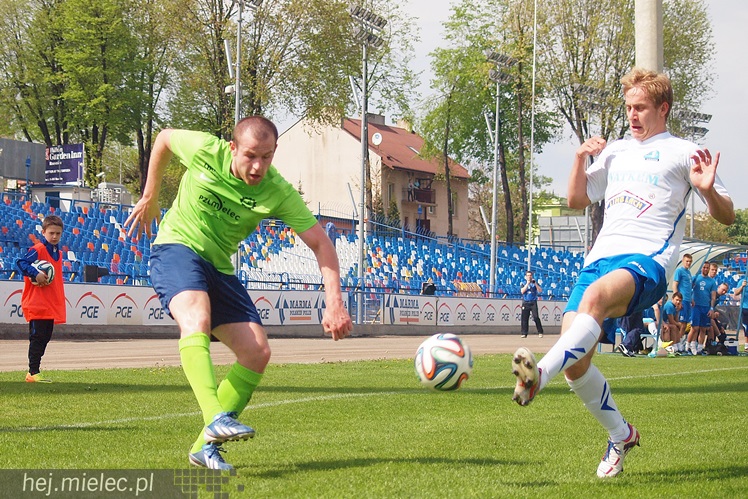 Stal Rzeszów pokonała Stal Mielec 2:0 w meczu II ligi piłkarskiej