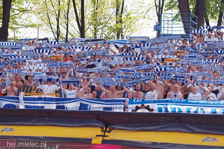 Stal Rzeszów pokonała Stal Mielec 2:0 w meczu II ligi piłkarskiej