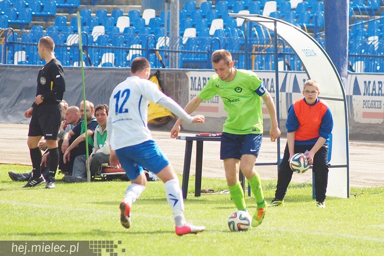 Stal Rzeszów pokonała Stal Mielec 2:0 w meczu II ligi piłkarskiej