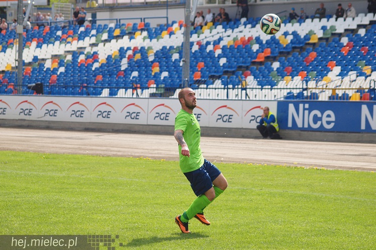 Stal Rzeszów pokonała Stal Mielec 2:0 w meczu II ligi piłkarskiej