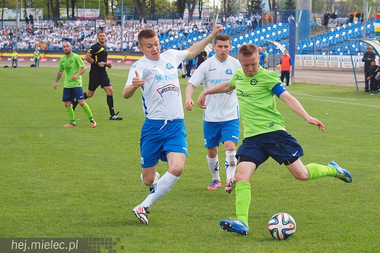 Stal Rzeszów pokonała Stal Mielec 2:0 w meczu II ligi piłkarskiej