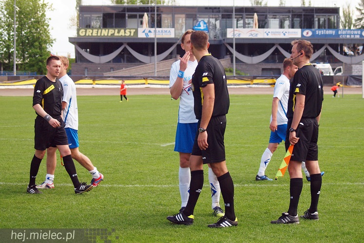 Stal Rzeszów pokonała Stal Mielec 2:0 w meczu II ligi piłkarskiej