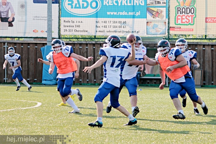 Majówka w KoloRado i Rado Extreme - pokaz futbou amerykańskiego