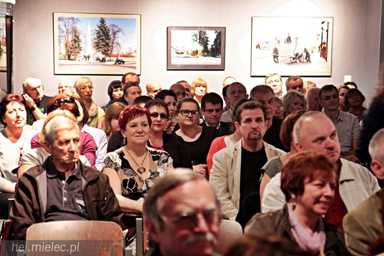 Wariacje łóżkowe i gitarowe w Jadernówce - koncert Dominiki Żukowskiej i Andrzeja Koryckiego