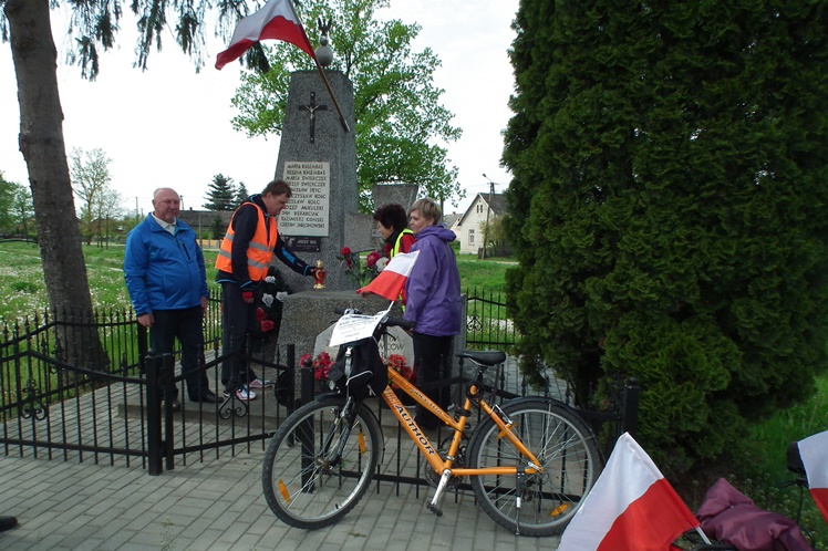 Rajd rowerowy ?Szlakiem oddziału partyzanckiego Jędrusie?