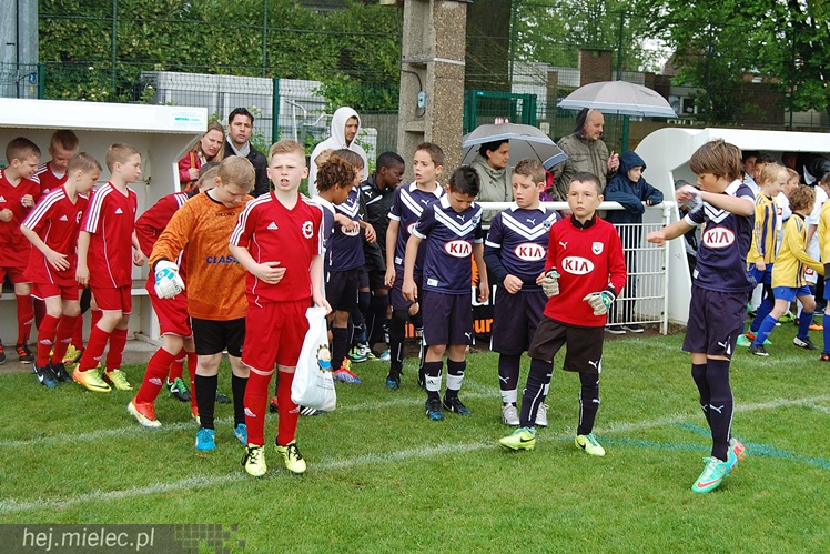Drużyna Orlików FKS STAL Mielec 2004 na Tournoi CAP PRO YOUNG Ed. 2014 - WASQUEHAL