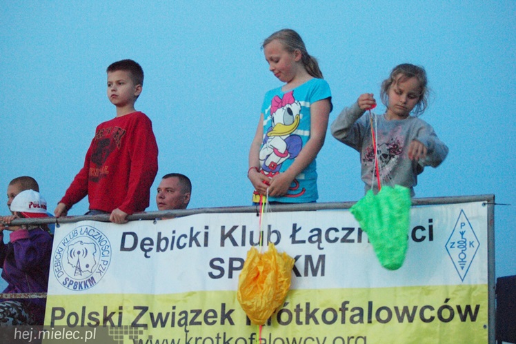 Przyszli zobaczyć jak ich dziadkowie walczyli z okupantem. Historyczny piknik w Podborzu