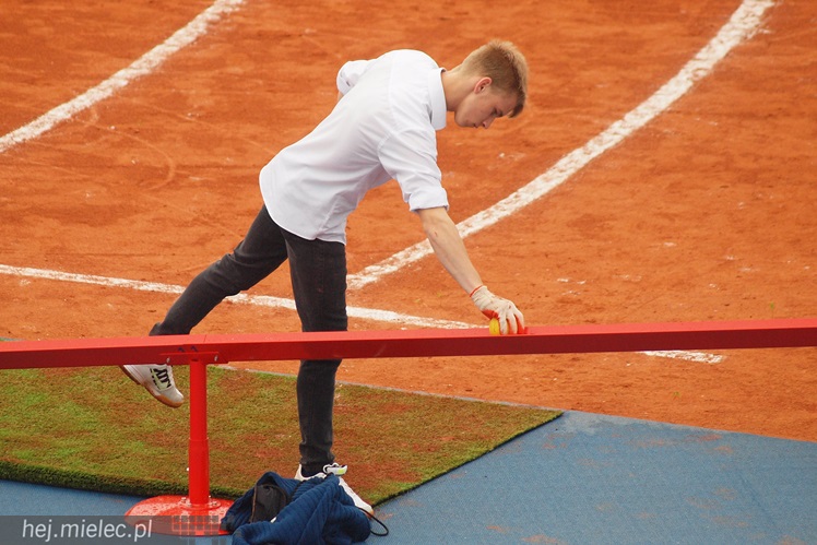 Kilkaset osób na starcie pierwszych zawodów LA na Stadionie Miejskim w tym sezonie