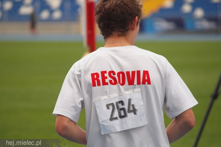 Kilkaset osób na starcie pierwszych zawodów LA na Stadionie Miejskim w tym sezonie