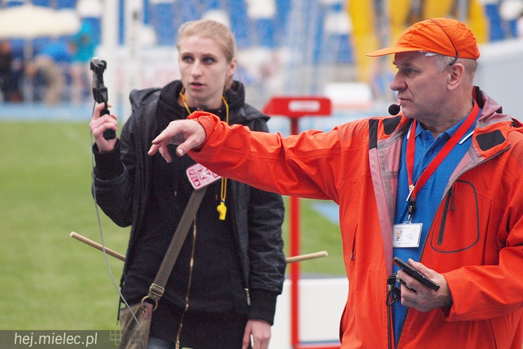Kilkaset osób na starcie pierwszych zawodów LA na Stadionie Miejskim w tym sezonie
