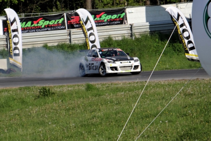 Jacek Popiołek podczas II rundy Driftingowych Mistrzostw Polski