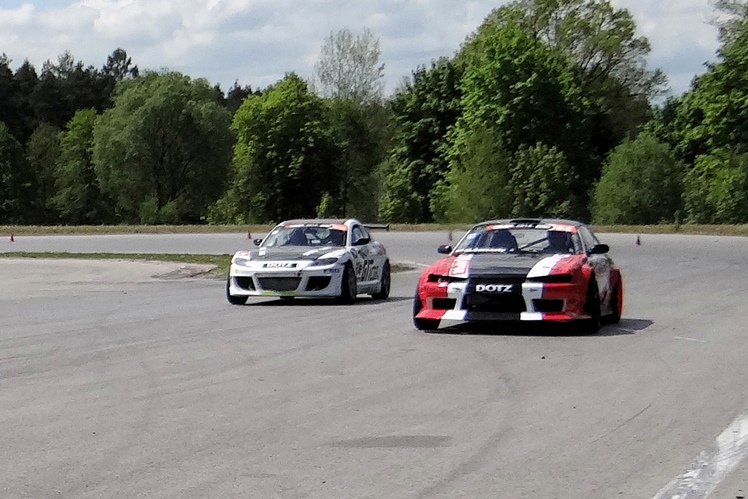 Jacek Popiołek podczas II rundy Driftingowych Mistrzostw Polski