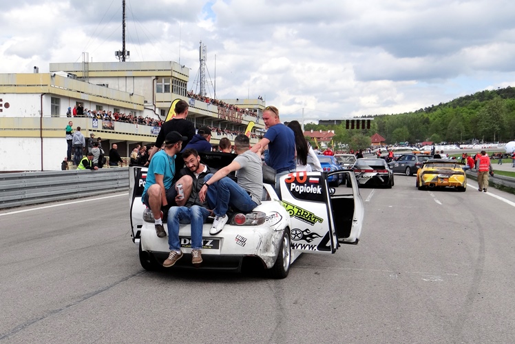 Jacek Popiołek podczas II rundy Driftingowych Mistrzostw Polski