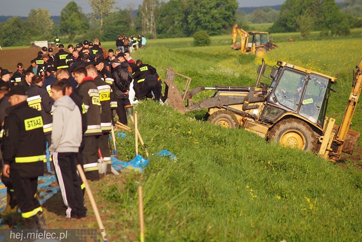 Akcja podnoszenia wału w Książnicach