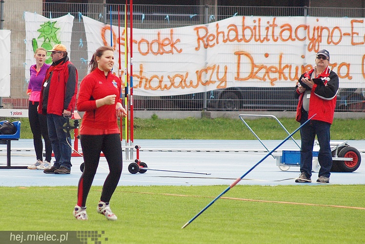 Podkarpacka Olimpiada Młodzieży i mityng LA odbyły się na mieleckim stadionie
