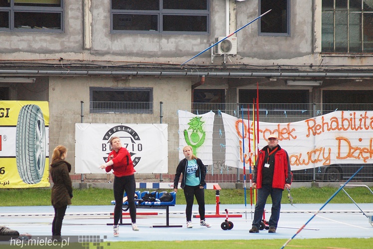 Podkarpacka Olimpiada Młodzieży i mityng LA odbyły się na mieleckim stadionie