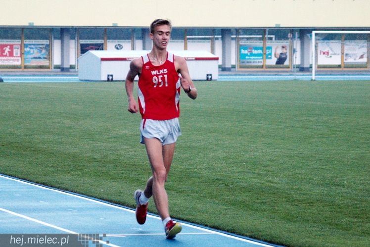 Podkarpacka Olimpiada Młodzieży i mityng LA odbyły się na mieleckim stadionie
