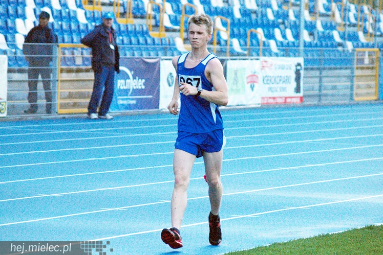 Podkarpacka Olimpiada Młodzieży i mityng LA odbyły się na mieleckim stadionie