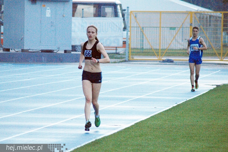 Podkarpacka Olimpiada Młodzieży i mityng LA odbyły się na mieleckim stadionie