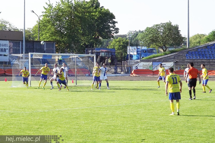 Stal Mielec wygrywa z Motorem Lublin! Gol Damiana Skiby!