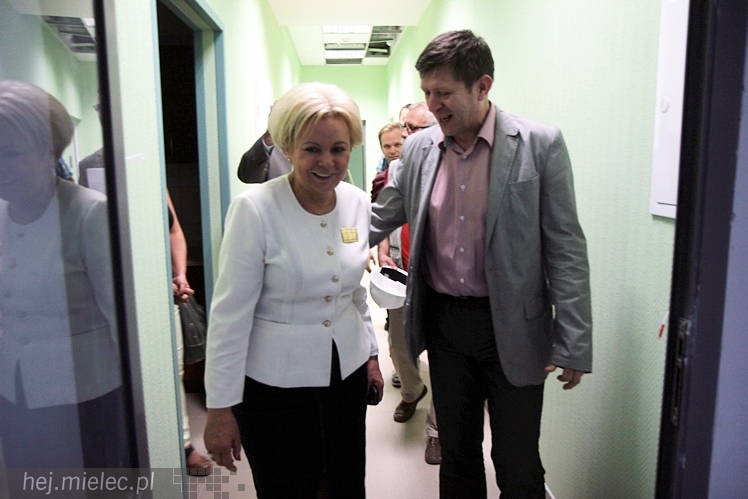 Ponad 1,5 mln zł z rezerwy budżetu państwa dla pogotowia. Skowrońska zobaczyła obiekt