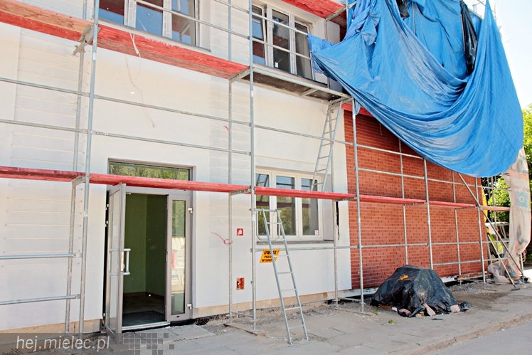 Ponad 1,5 mln zł z rezerwy budżetu państwa dla pogotowia. Skowrońska zobaczyła obiekt