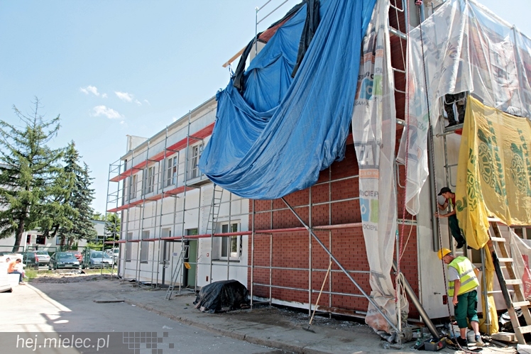 Ponad 1,5 mln zł z rezerwy budżetu państwa dla pogotowia. Skowrońska zobaczyła obiekt