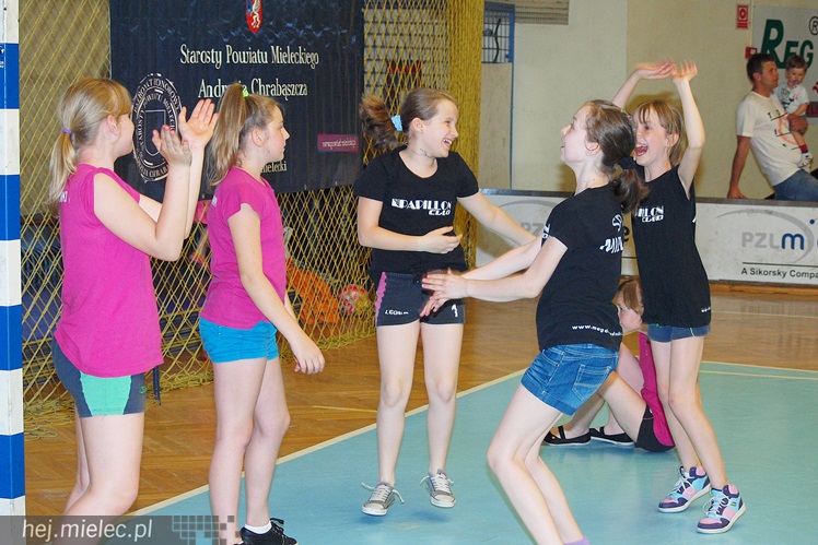 Siatkarki Szóstki Mielec awansowały do II ligi! Ograły zespół z Sopotu!