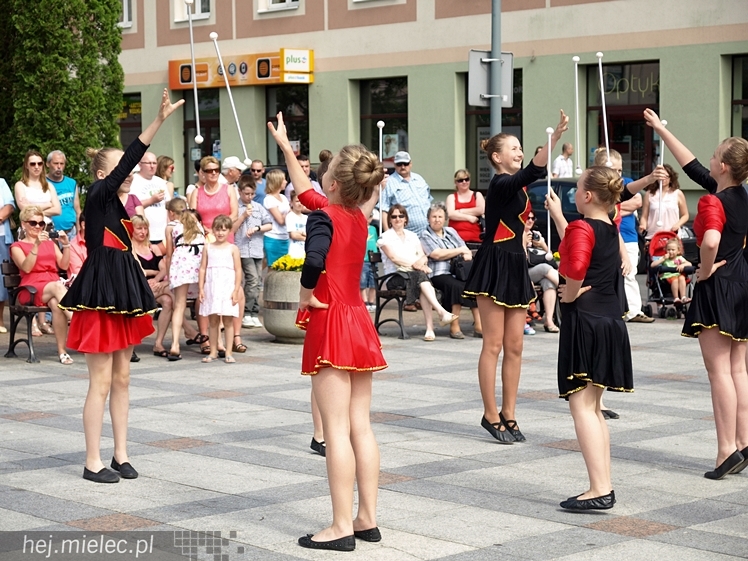 Powiatowy Festyn Rodzinny z okazji Dnia Dziecka i Dnia Matki