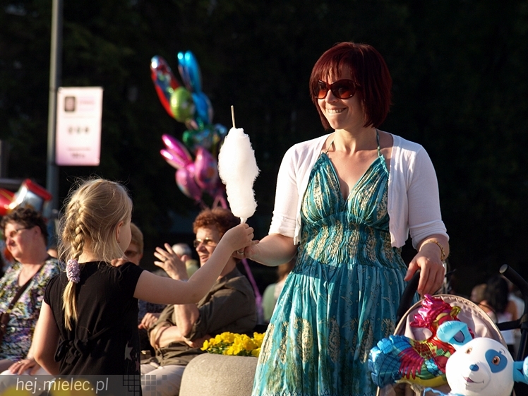 Powiatowy Festyn Rodzinny z okazji Dnia Dziecka i Dnia Matki