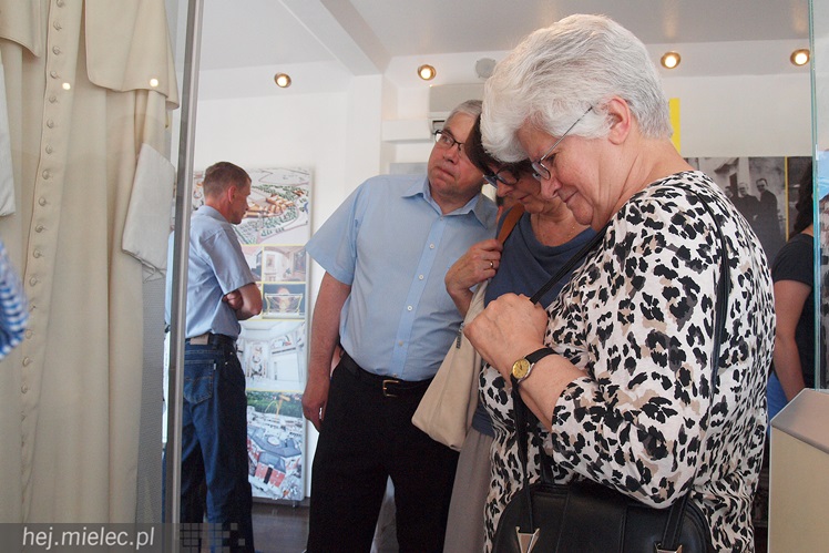 Tłumy przyszły zobaczyć Mobilne Muzeum Jana Pawła II